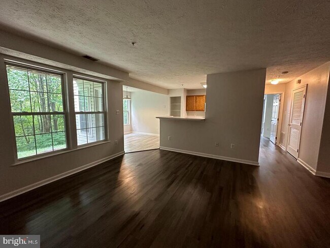 Building Photo - 25905 Ridge Manor Dr