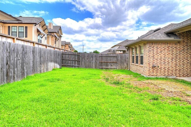 Building Photo - 3823 Cactus Field Ln