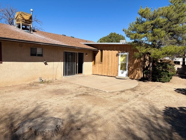 Building Photo - Foothills beauty! Must see!