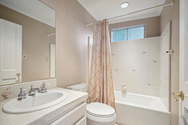 Building Photo - 3511 Berry Dr