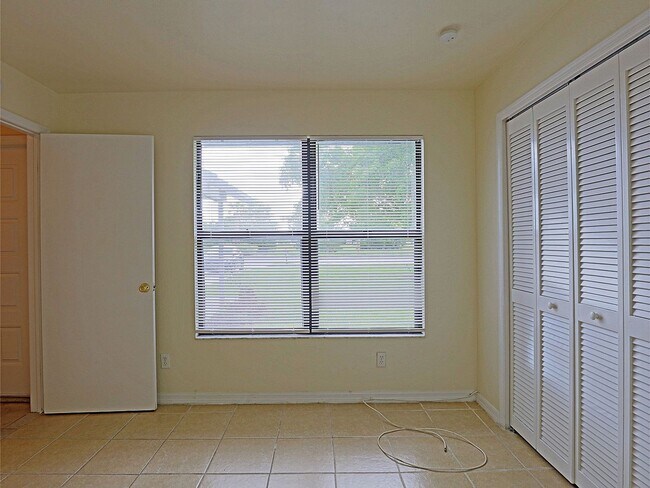 Building Photo - Duplex Cape Coral 3723
