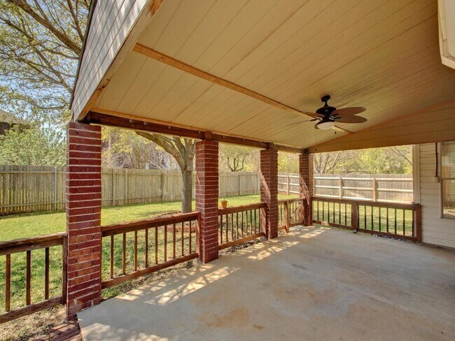 Building Photo - 1101 Stillwell Ridge