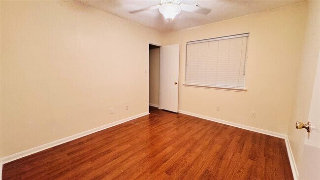 Building Photo - 10614 Desert Springs Cir