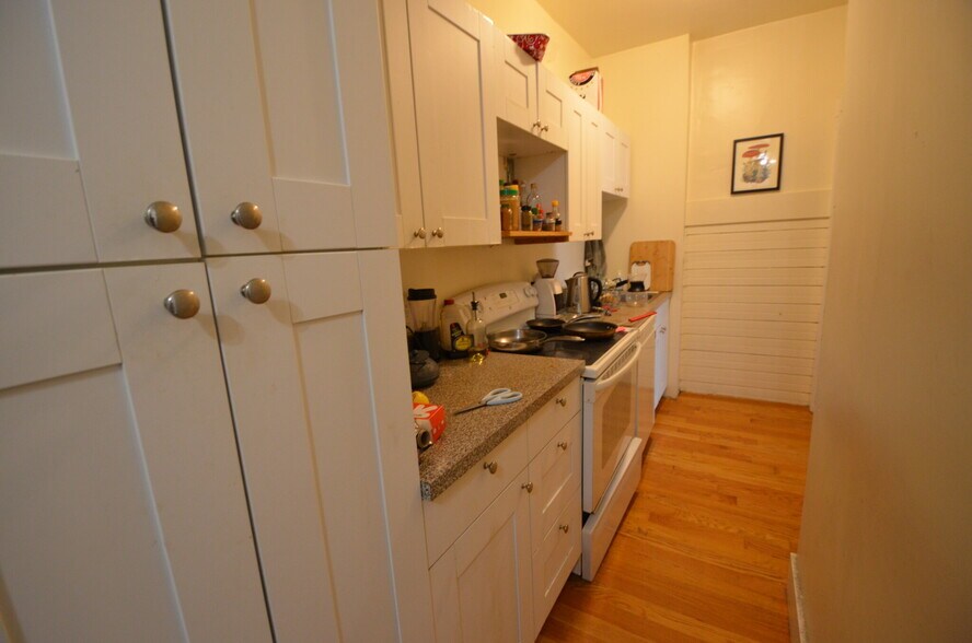 Building Photo - 37 Brookline St
