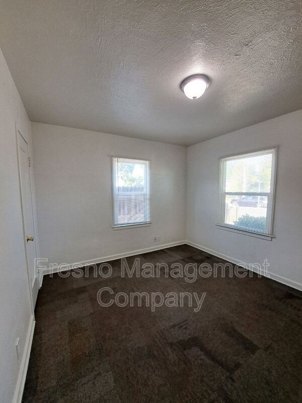 Building Photo - 436 N Effie St.