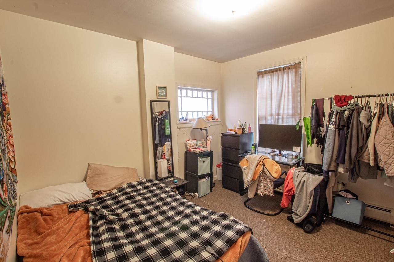 Building Photo - 55 Monroe St