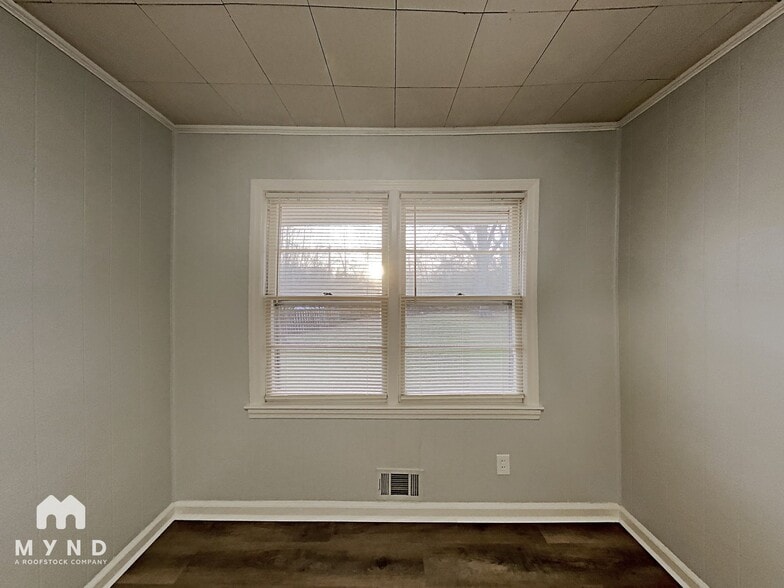 Building Photo - 4789 Courtney Dr