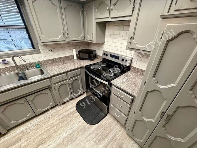 Building Photo - Beautiful Ranch Home in Park Hill School District-Coming SOON!