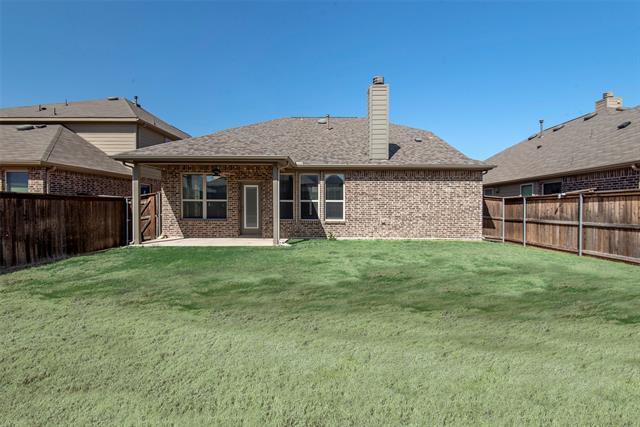 Building Photo - 16604 Central Garden Ln