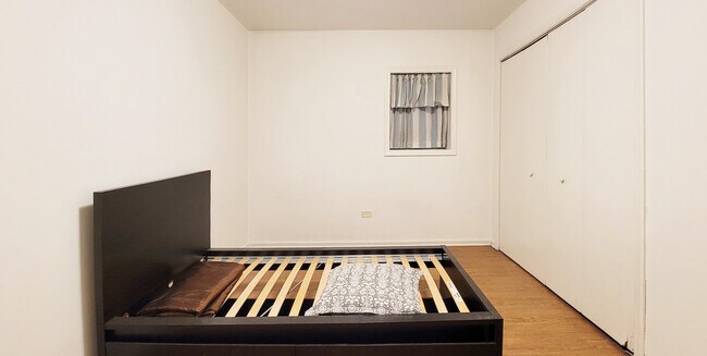 Building Photo - 2241 W Taylor St