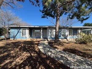 Building Photo - 2331 W Magnolia Ave