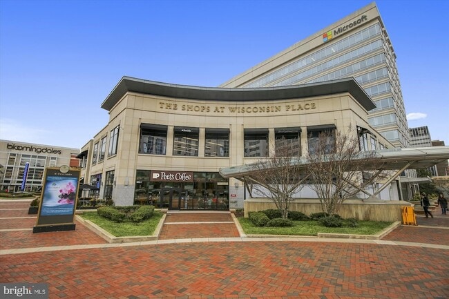 Building Photo - 4601 N Park Ave