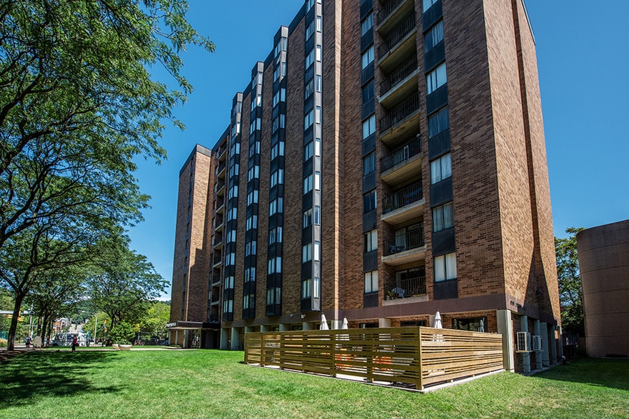 Primary Photo - Park View Apartments