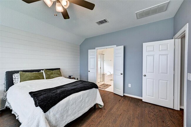 Building Photo - 23847 Northwood Terrace Ln