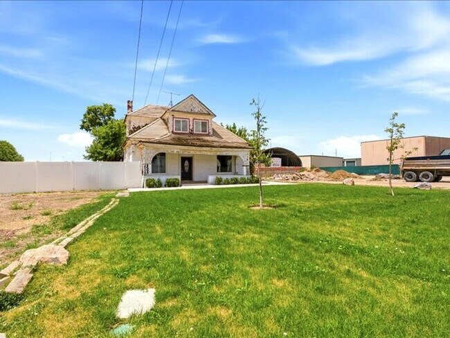 Building Photo - North Salt Lake 4 bed 3 bath home