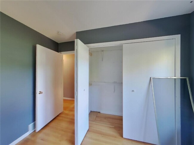 Building Photo - 3820 Union Terrace Ln N