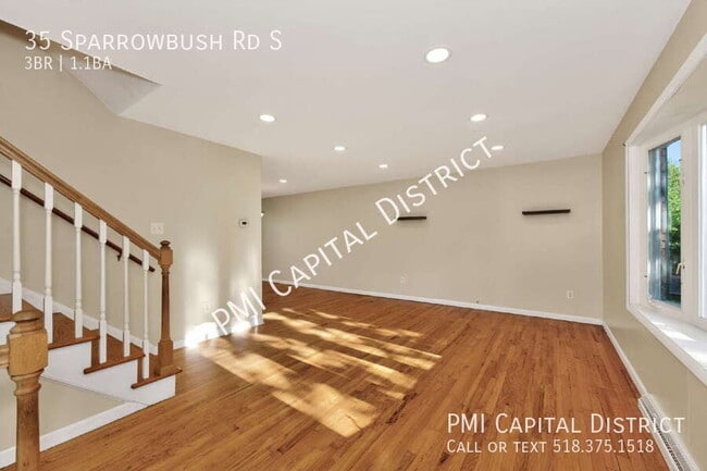 Building Photo - 35 Sparrowbush Rd S