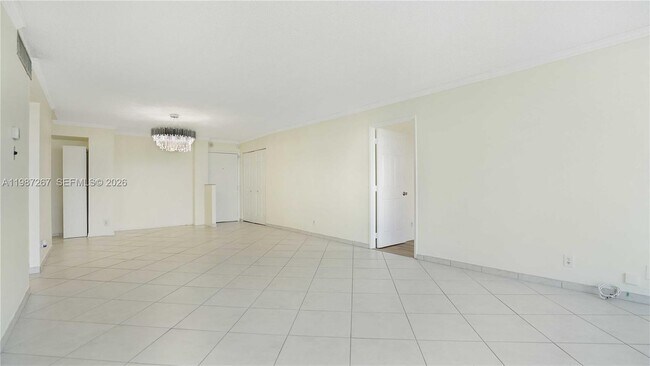 Building Photo - 6770 Indian Creek Dr