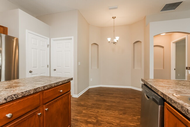 Building Photo - 11829 Parker Lakes Drive