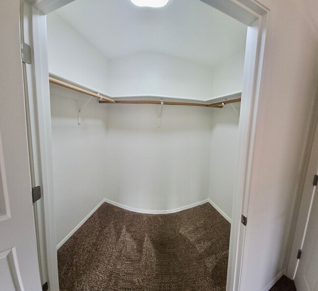 Building Photo - Beautiful remodeled 2 bed 2 bath home in P...