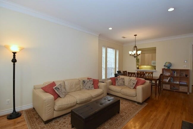 Building Photo - 6841 Staffordshire Blvd