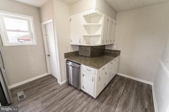 Building Photo - 8997 Concord Rd