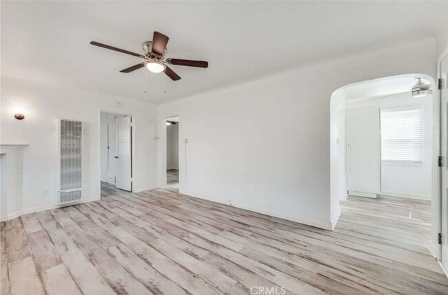 Building Photo - 2841 E 65th St