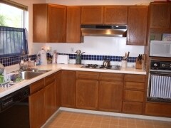 9. Kitchen, Dishwasher and oven - 680 Highland St