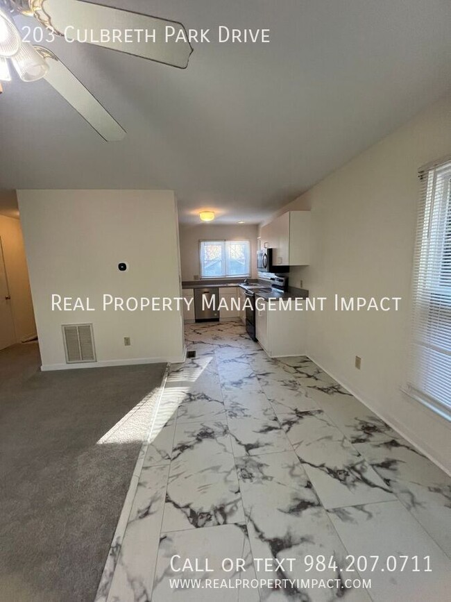 Building Photo - 203 Culbreth Park Dr