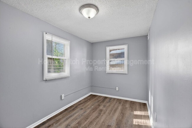 Building Photo - 5459 Hamilton Ave