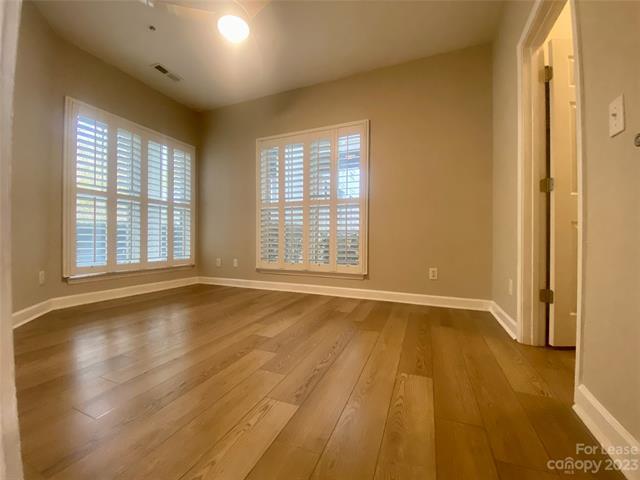 Building Photo - 920 Jetton St