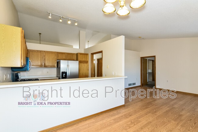 Building Photo - 2737 Douglas Dr N