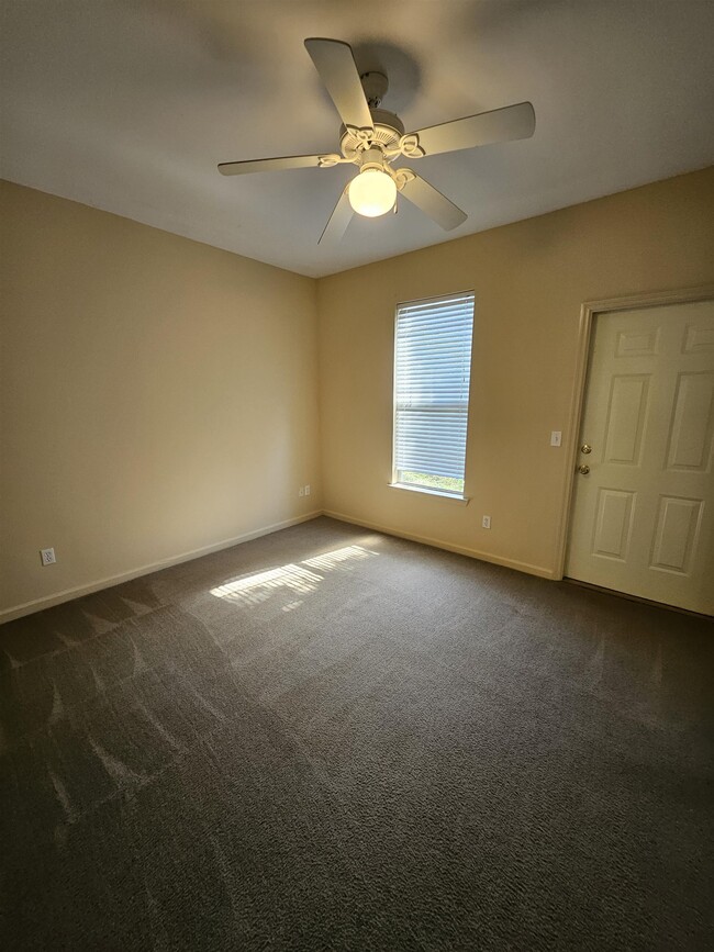 Building Photo - 1417 Pullen Rd