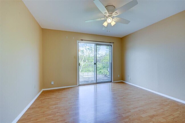 Building Photo - 709 Castle Ridge Rd