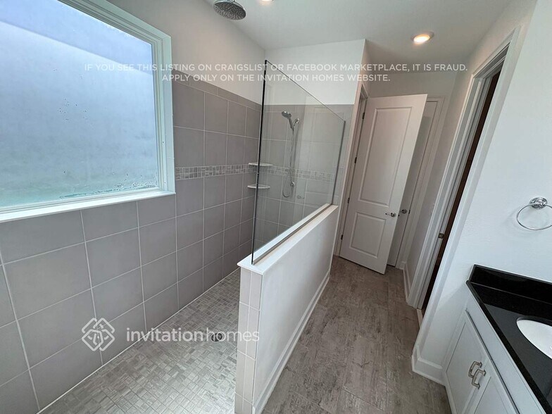 Building Photo - 12586 Ryegrass Loop