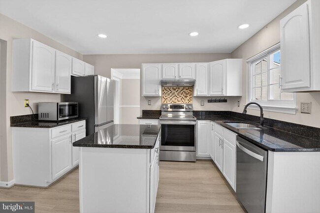Building Photo - 4315 Castletower Ct