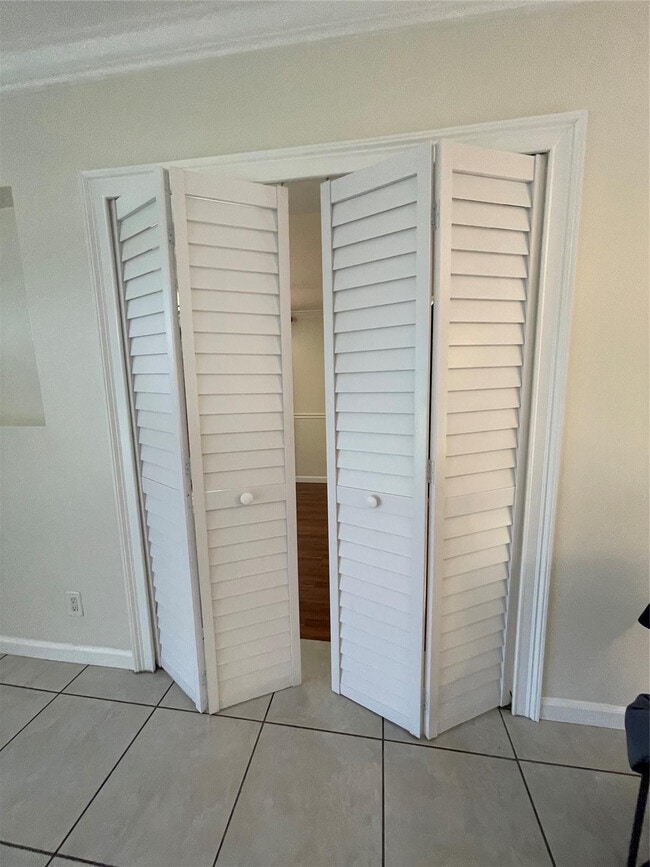 Building Photo - 6101 NW 18th St