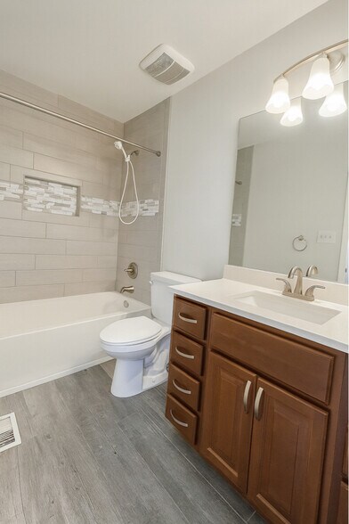 Building Photo - 3344 Prince Edward Ct