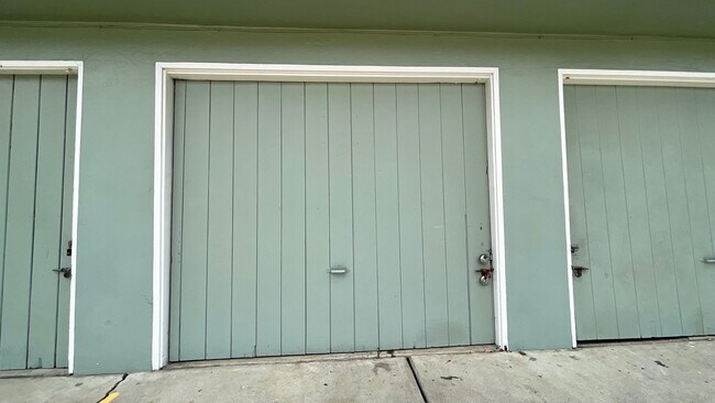 Building Photo - Charming Railroad District 2-Bedroom with Large Deck and 1-Car Garage