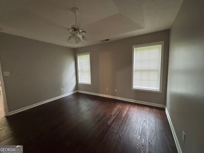 Building Photo - 43 Canterbury Dr