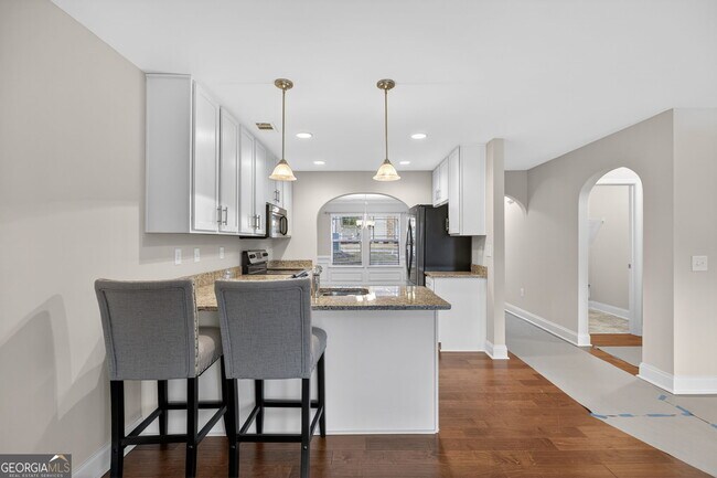 Building Photo - 5845 Garden Cir