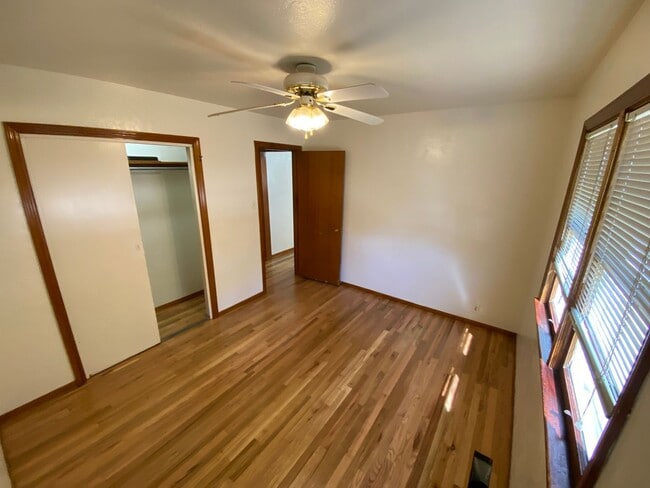Building Photo - Crestview Three Bedroom House with Garage