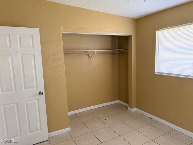 Building Photo - 1341 Gardenia Ave