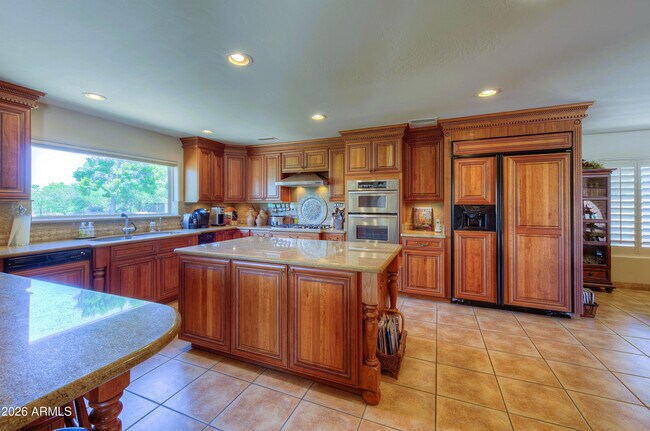 Building Photo - 7156 Oakmont Dr
