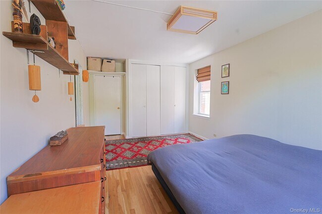 Building Photo - 5730 Mosholu Ave