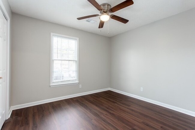 Building Photo - 592 Osborne Ct