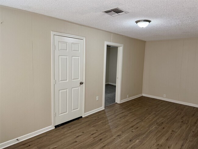 Building Photo - 6144 Doulton Dr