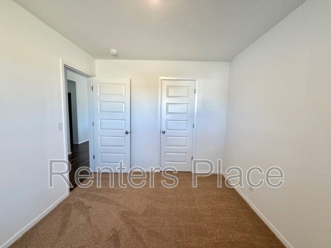 Building Photo - 1107 W Lawton Rd