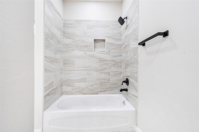 Building Photo - 6809 Fairway Dr