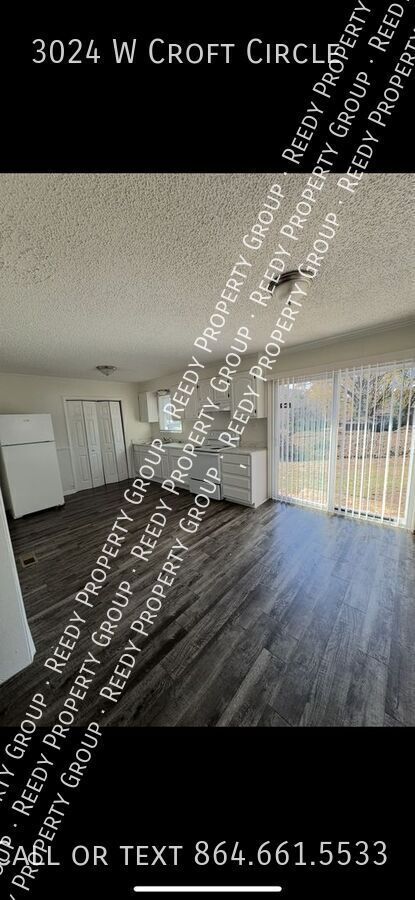 Building Photo - 3024 W Croft Cir